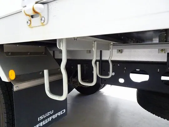 フォワード 2.9t ワイドベッド付 アルミウイング 210ps