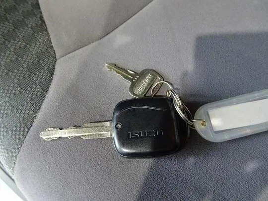 フォワード 2.9t ワイドベッド付 アルミウイング 210ps