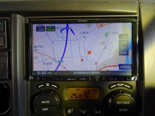 フォワード 2.25t ワイドベッド付 アルミウイング 格納ゲート付 リアエアサス 210ps