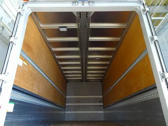 フォワード 2.25t ワイドベッド付 アルミウイング 格納ゲート付 リアエアサス 210ps