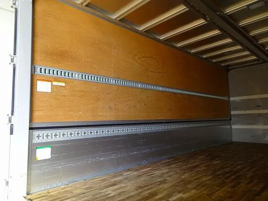 フォワード 2.25t ワイドベッド付 アルミウイング 格納ゲート付 リアエアサス 210ps