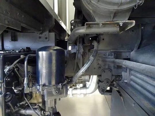 フォワード 2.25t ワイドベッド付 アルミウイング 格納ゲート付 リアエアサス 210ps