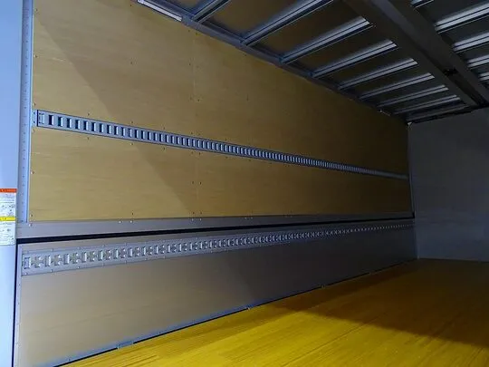 レンジャー 2.2t ワイドベッド付 アルミウイング 格納ゲート付 リアエアサス 未使用車 240ps