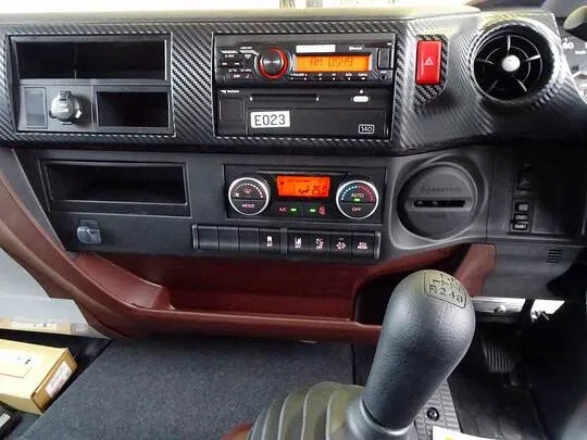 レンジャー 2.2t ワイドベッド付 アルミウイング 格納ゲート付 リアエアサス 未使用車 240ps