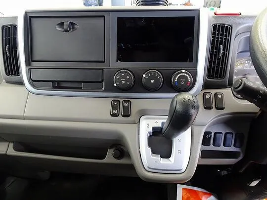 キャンター 1.45t 4WD 全低床 Wタイヤ Wキャブ