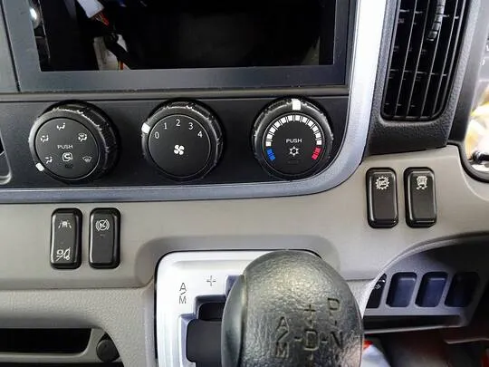 キャンター 1.45t 4WD 全低床 Wタイヤ Wキャブ