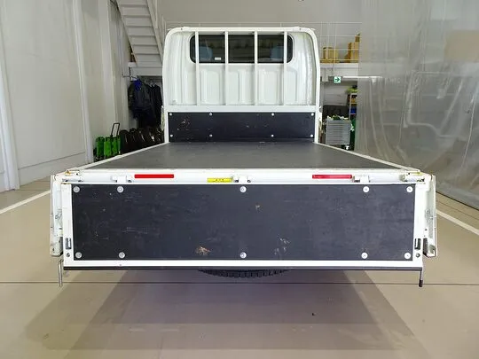 キャンター 1.45t 4WD 全低床 Wタイヤ Wキャブ