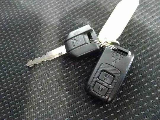 キャンター 1.45t 4WD 全低床 Wタイヤ Wキャブ