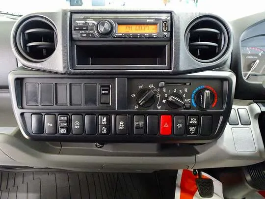 ダイナ 2t FJL 標準セミロング アルミバン 総重量5t未満