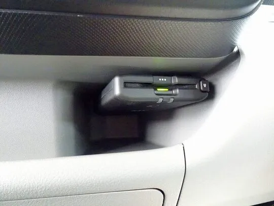 ダイナ 2t FJL 標準セミロング アルミバン 総重量5t未満