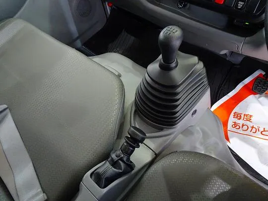 ダイナ 2t FJL 標準セミロング アルミバン 総重量5t未満