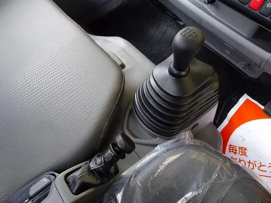 デュトロ 2t FJL 支柱レス強化ダンプ 未使用車