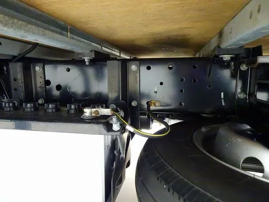 H15 エルフ 1.5t FL Wタイヤ アルミバン