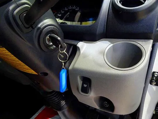 デュトロ 3t 4WD 高床 ワイドロング ユニック4段クレーン付 未使用車