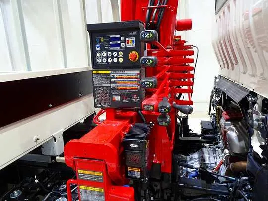 デュトロ 3t 4WD 高床 ワイドロング ユニック4段クレーン付 未使用車