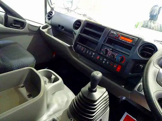 デュトロ 3t 4WD 高床 ワイドロング ユニック4段クレーン付 未使用車