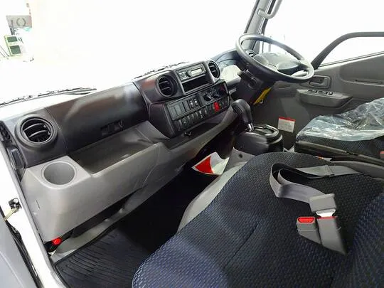 ダイナ 1.25t 4WD FJL Wタイヤ Wキャブ 未使用車