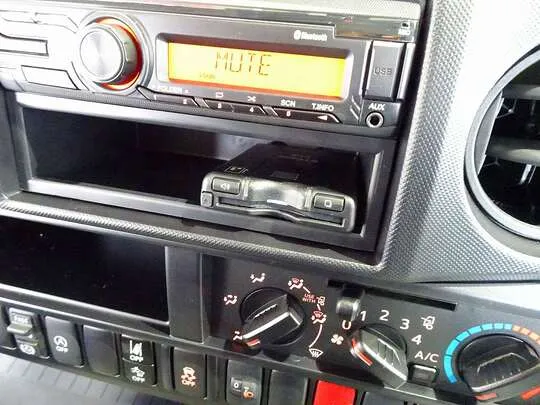 デュトロ 2t FJL 標準 平ボデー 総重量5t未満 未使用車