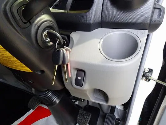 デュトロ 2t FJL 標準 平ボデー 総重量5t未満 未使用車