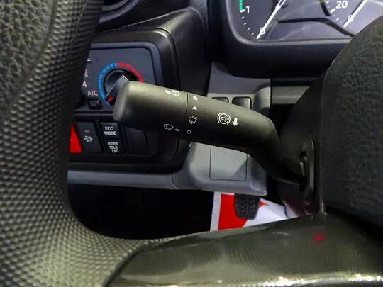 デュトロ 2t FJL 標準 平ボデー 総重量5t未満 未使用車