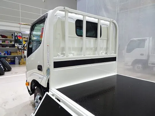 デュトロ 2t FJL 標準 平ボデー 総重量5t未満 未使用車