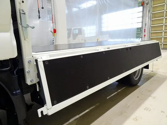 デュトロ 2t FJL 標準 平ボデー 総重量5t未満 未使用車