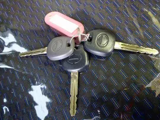 デュトロ 2t FJL 標準 平ボデー 総重量5t未満 未使用車