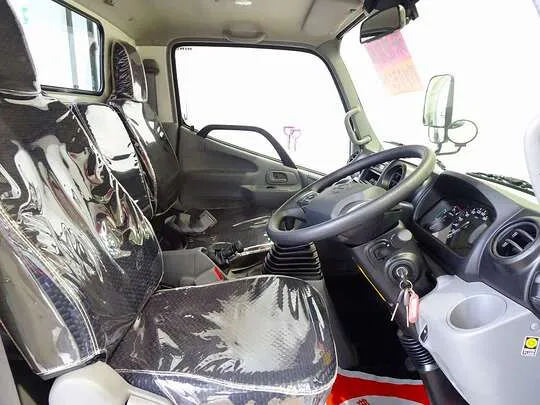 デュトロ 2t FJL 標準 平ボデー 総重量5t未満 未使用車