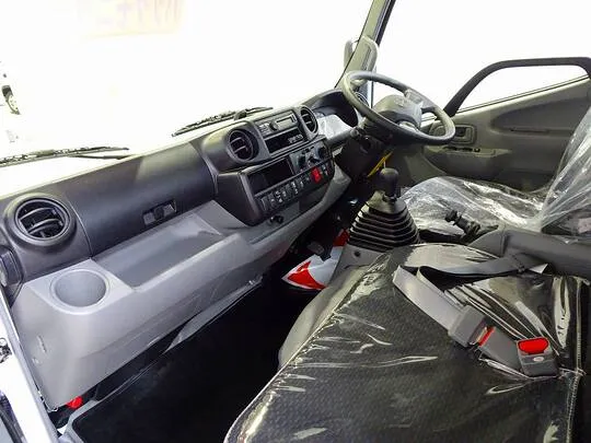 デュトロ 2t FJL 標準 平ボデー 総重量5t未満 未使用車