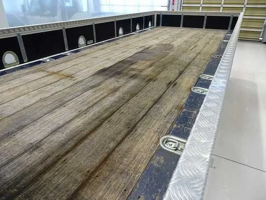 フォワード 2.3t 標準ベッドレス タダノ4段クレーン付 210ps