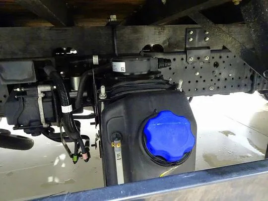 フォワード 2.3t 標準ベッドレス タダノ4段クレーン付 210ps