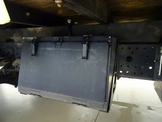 フォワード 2.3t 標準ベッドレス タダノ4段クレーン付 210ps