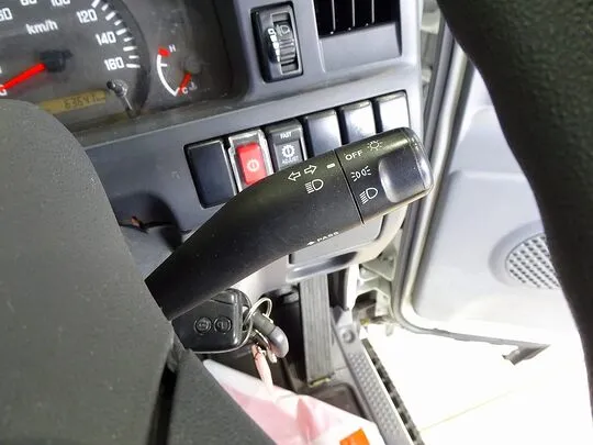 エルフ 2t FFL 標準 平ボデー 総重量5t未満