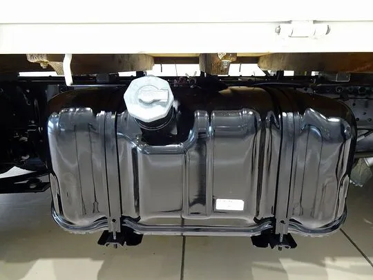 エルフ 2t FFL 標準 平ボデー 総重量5t未満