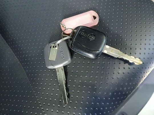 エルフ 2t FFL 標準 平ボデー 総重量5t未満