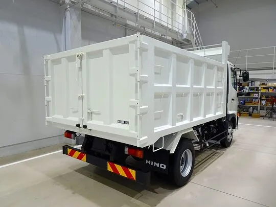 レンジャー 3.2t 標準ベッド付 深ダンプ 210ps