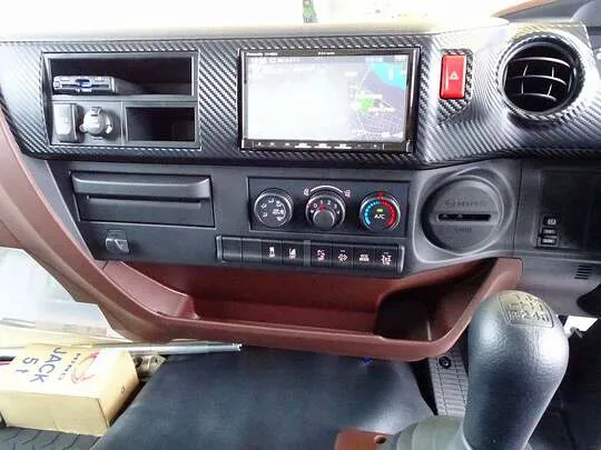 レンジャー 3.2t 標準ベッド付 深ダンプ 210ps