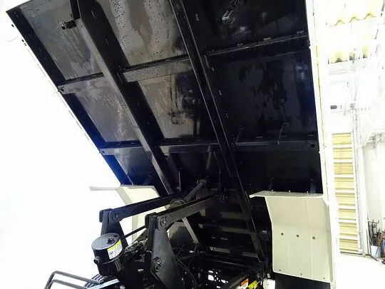 レンジャー 3.2t 標準ベッド付 深ダンプ 210ps