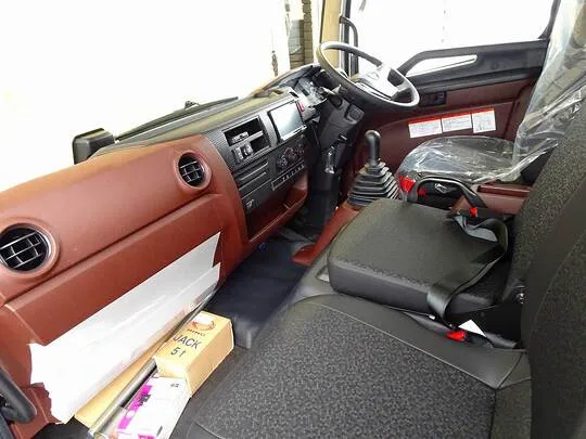 レンジャー 3.2t 標準ベッド付 深ダンプ 210ps