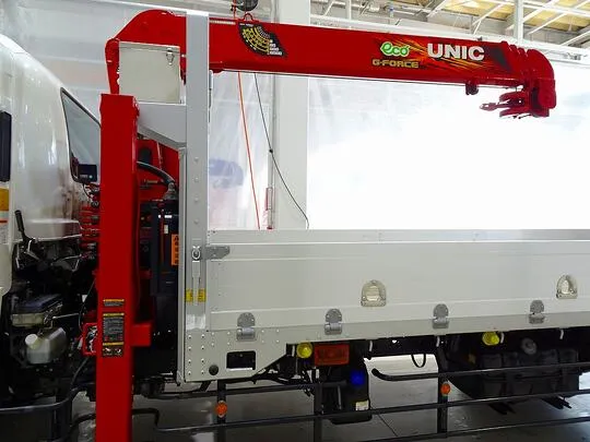 フォワード 4.7t 増トン 標準ベッド付 ユニック4段セルフクレーン付 ps