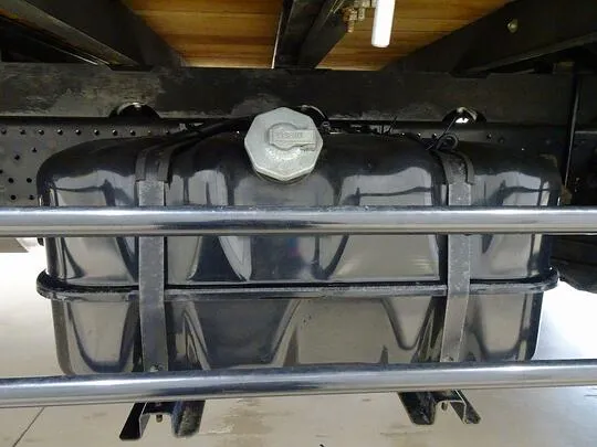 フォワード 4.7t 増トン 標準ベッド付 ユニック4段セルフクレーン付 ps