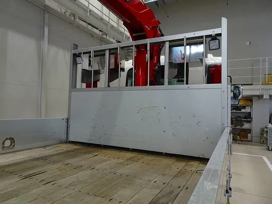 フォワード 4.7t 増トン 標準ベッド付 ユニック4段セルフクレーン付 ps