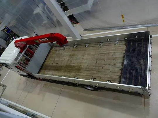 フォワード 4.7t 増トン 標準ベッド付 ユニック4段セルフクレーン付 ps