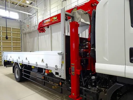 フォワード 4.7t 増トン 標準ベッド付 ユニック4段セルフクレーン付 ps