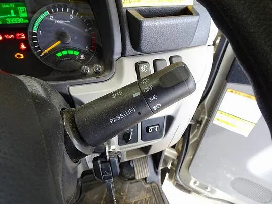 キャンター 1.95t 4WD 全低床 標準 アルミバン