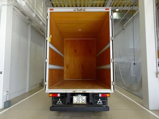 キャンター 1.95t 4WD 全低床 標準 アルミバン