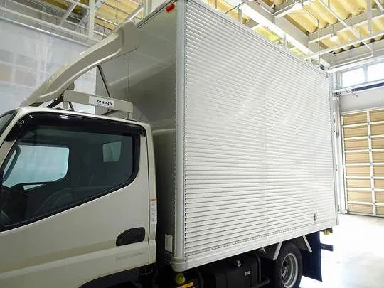 キャンター 1.95t 4WD 全低床 標準 アルミバン