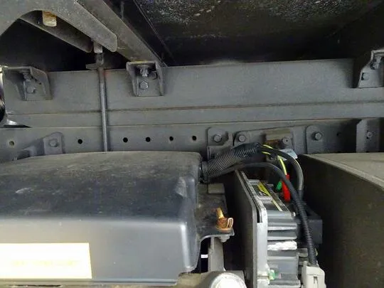 キャンター 1.95t 4WD 全低床 標準 アルミバン