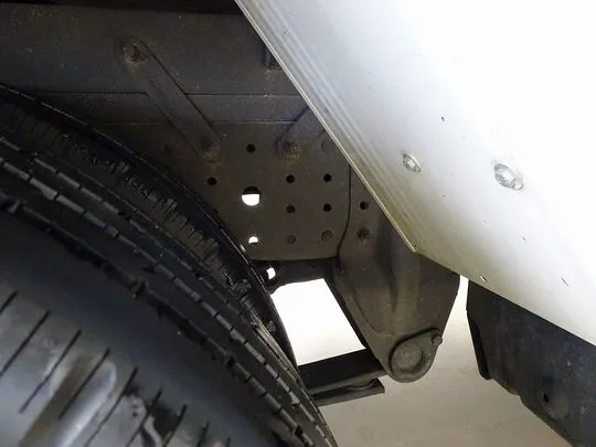 キャンター 1.95t 4WD 全低床 標準 アルミバン