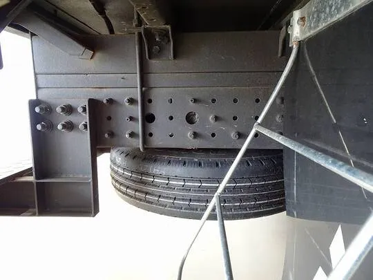 キャンター 1.95t 4WD 全低床 標準 アルミバン